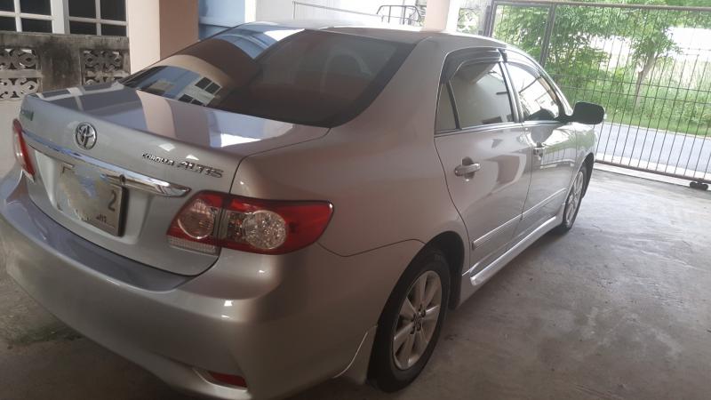 TOYOTA altis 1.6 cng 2010