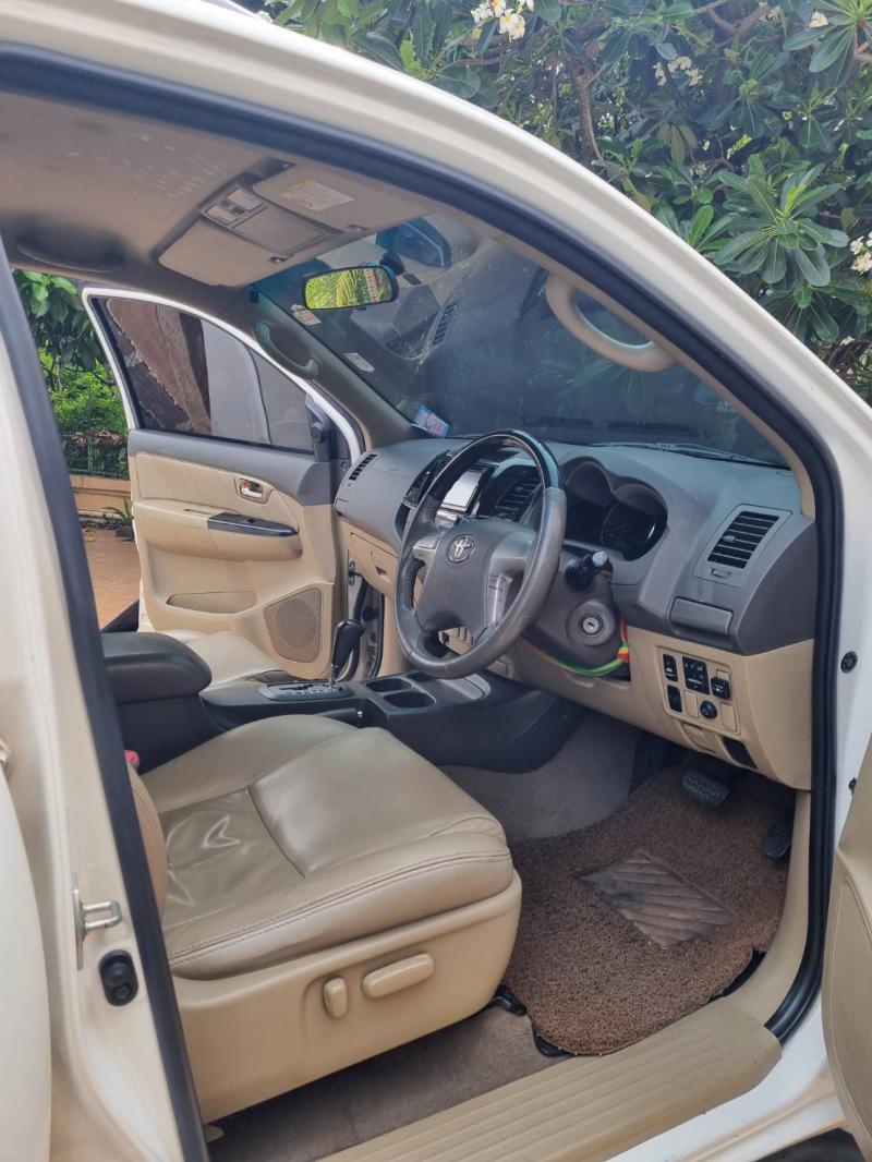 TOYOTA Fortuner 2.7 2013