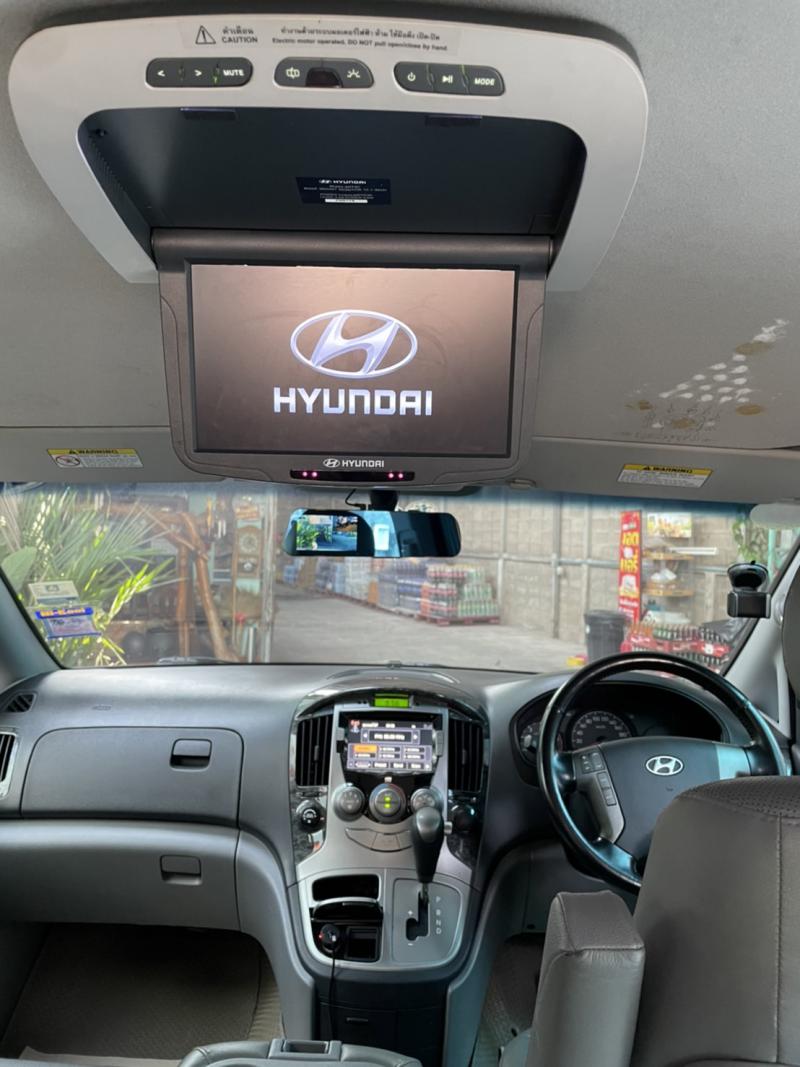 HYUNDAI H1 2015