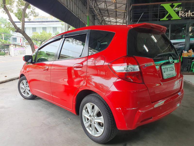 HONDA Jazz 1.5V 2013