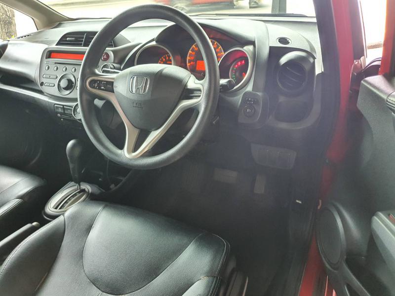 HONDA Jazz 1.5V 2013