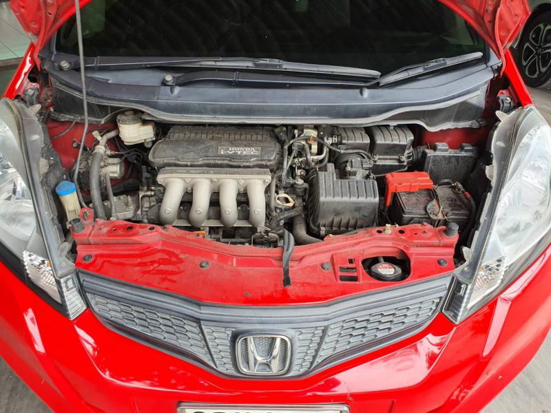 HONDA Jazz 1.5V 2013