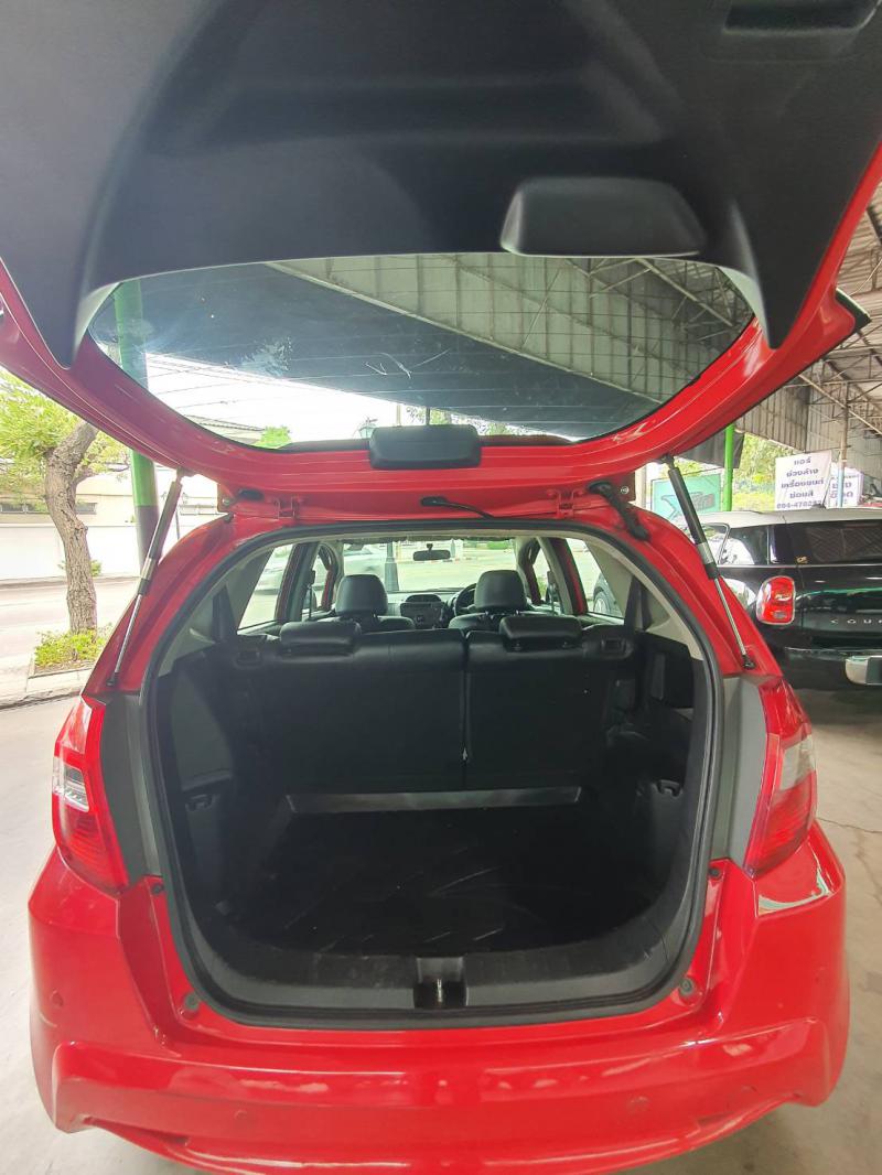 HONDA Jazz 1.5V 2013