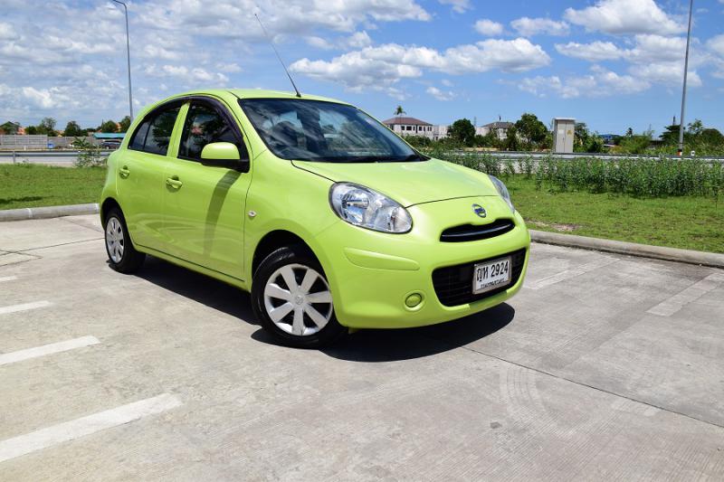 NISSAN EL  2011