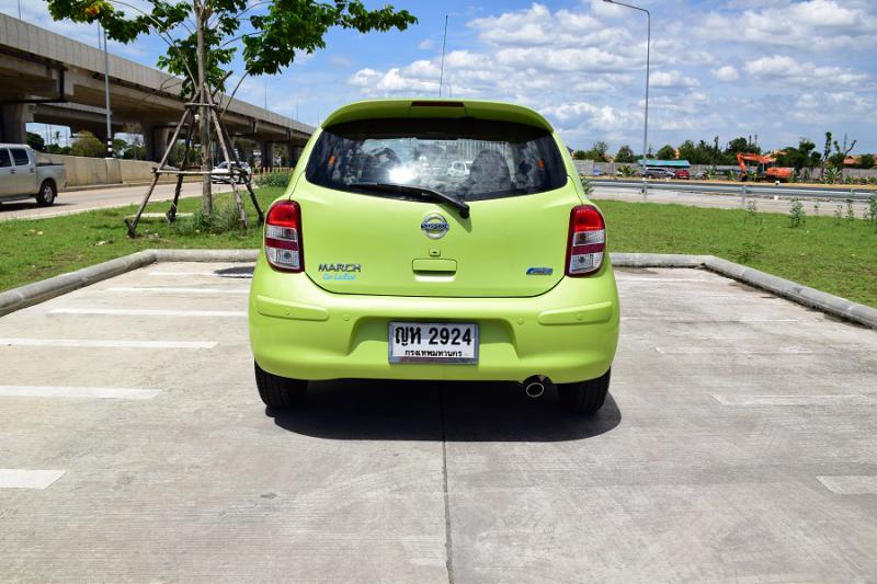 NISSAN EL  2011