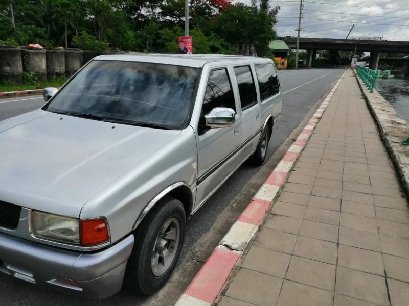 ISUZU TFR StationWagon 1994