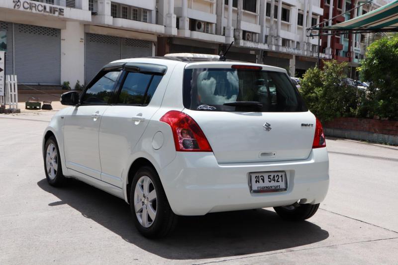 SUZUKI Swift 1.5 GL 2012