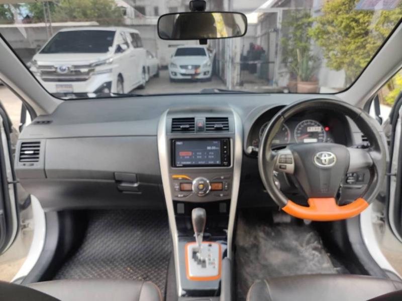 TOYOTA ALTIS 2013