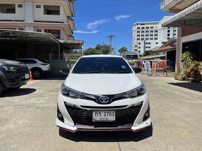 TOYOTA yaris 2019