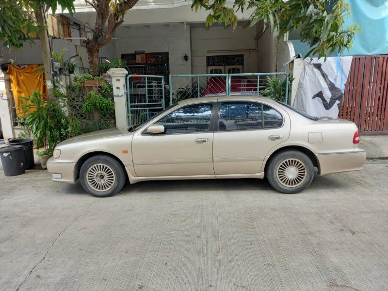 NISSAN A32 2001