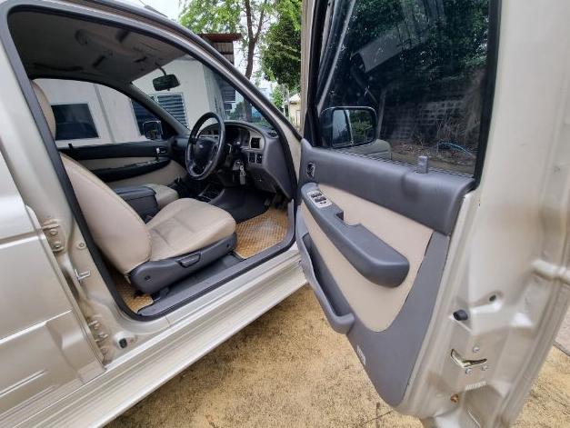 FORD Everest 2.5 XLT 2005