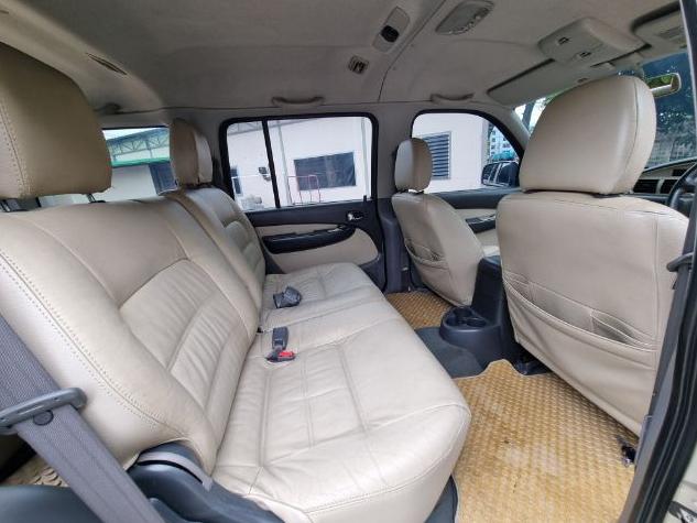 FORD Everest 2.5 XLT 2005