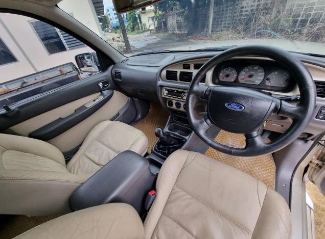 FORD Everest 2.5 XLT 2005