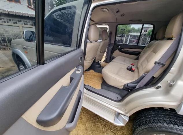 FORD Everest 2.5 XLT 2005