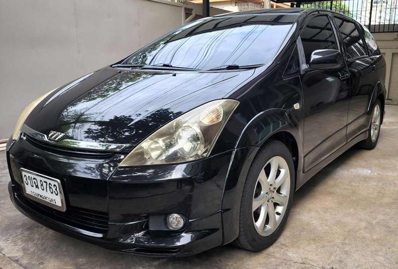 TOYOTA WISH 2.0 Q 2004