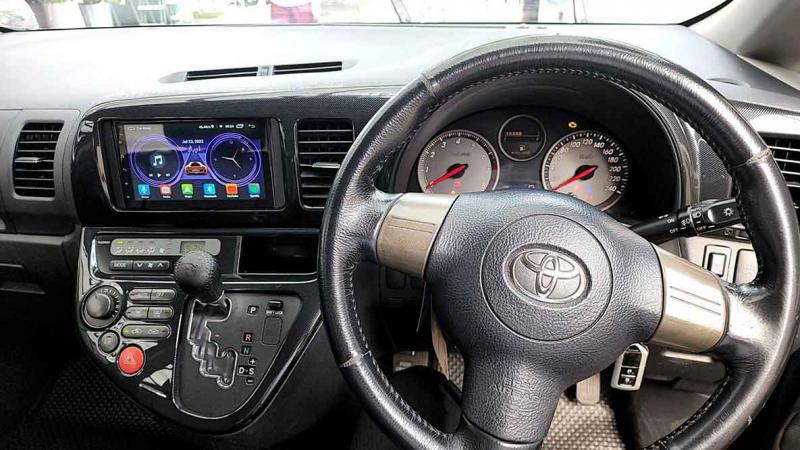 TOYOTA WISH 2.0 Q 2004