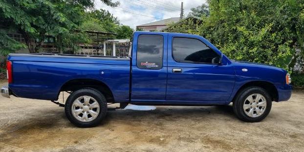 NISSAN FRONTIER 2.7 TL 2004