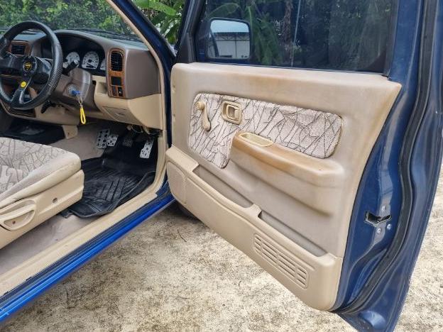 NISSAN FRONTIER 2.7 TL 2004