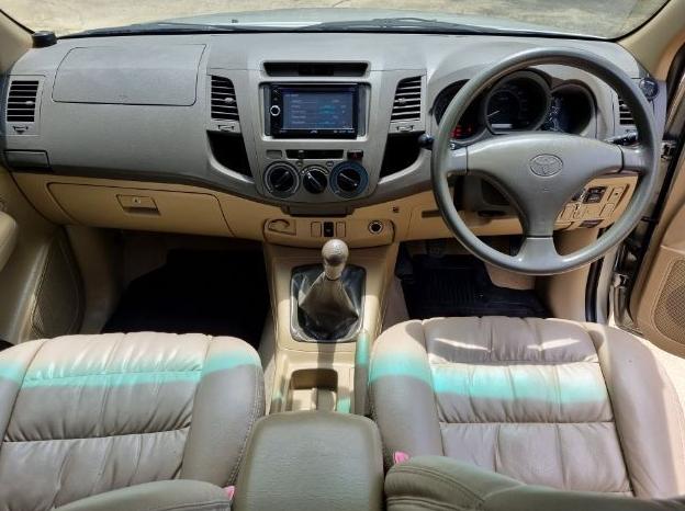 TOYOTA Hilux Vigo 2.7 E 2011