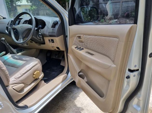 TOYOTA Hilux Vigo 2.7 E 2011