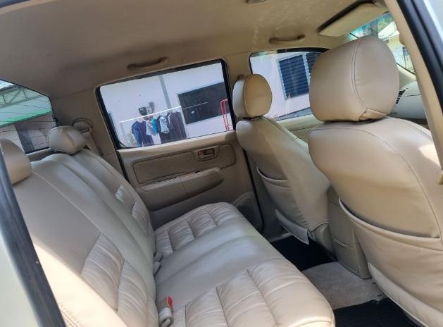 TOYOTA Hilux Vigo 2.7 E 2011