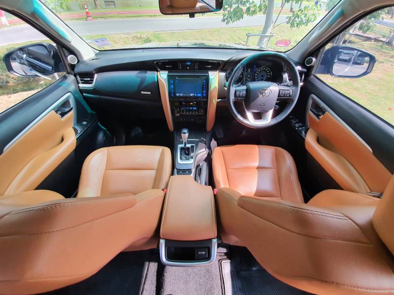 TOYOTA Fortuner 2.8V 4WD 2016