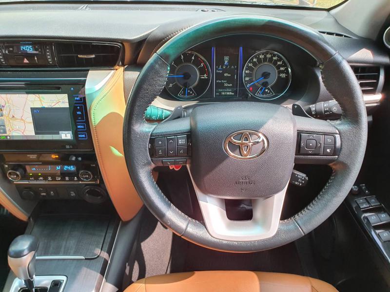 TOYOTA Fortuner 2.8V 4WD 2016