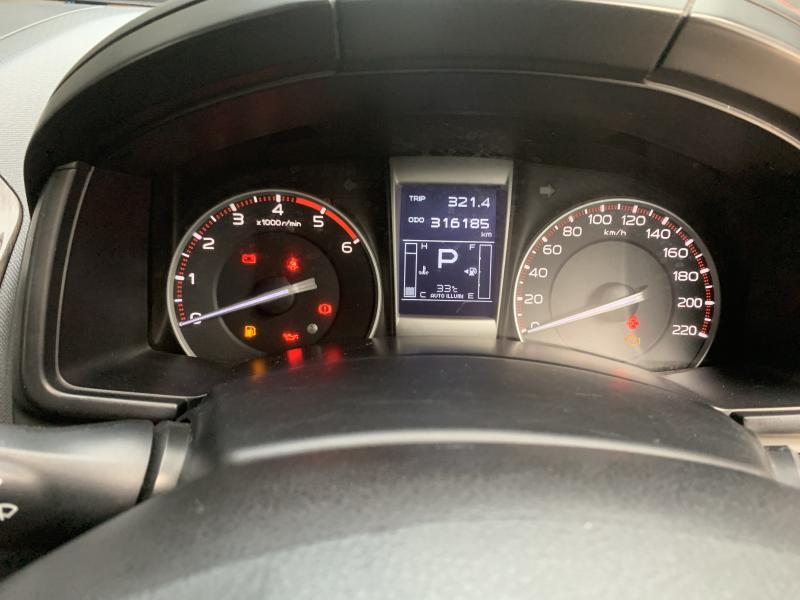 ISUZU V-cross 2013
