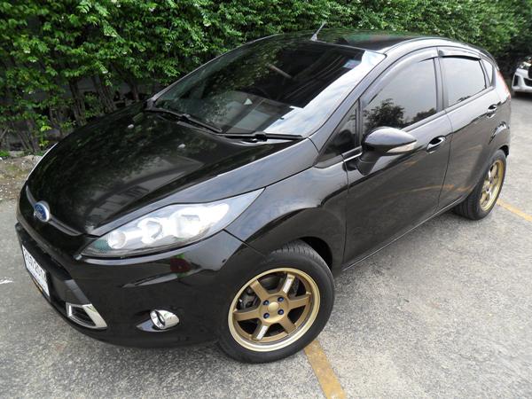 HYUNDAI Fiesta 2010