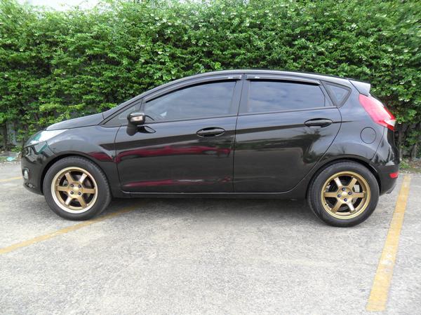 HYUNDAI Fiesta 2010