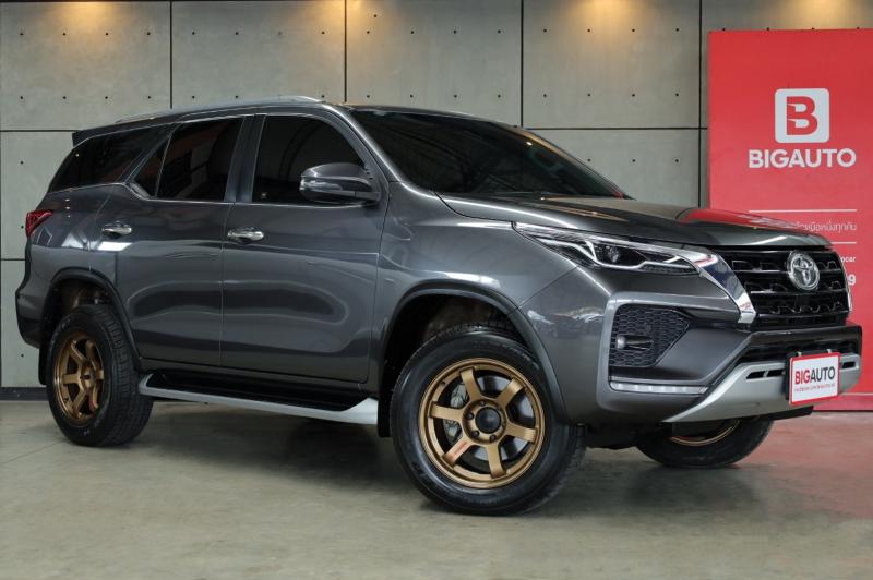 TOYOTA Fortuner 2017