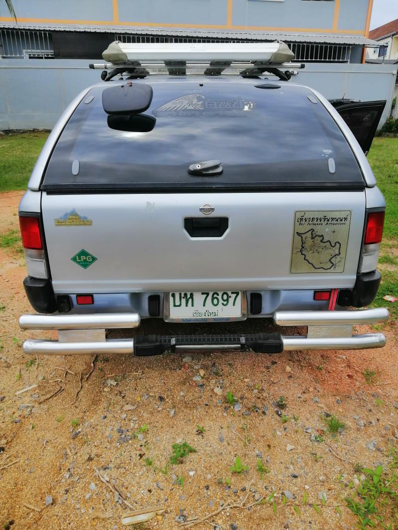 NISSAN nv 2002