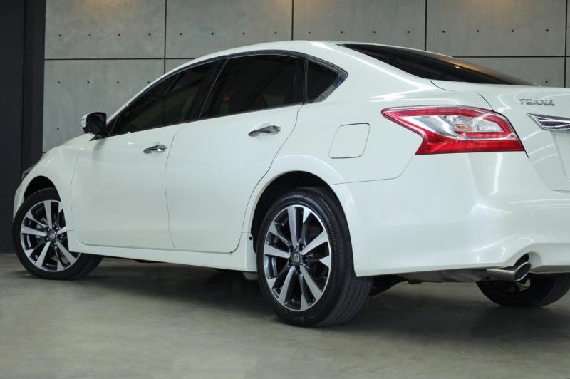 NISSAN TEANA 2019