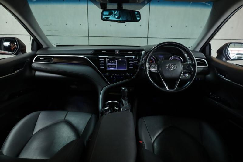 TOYOTA Camry 2018