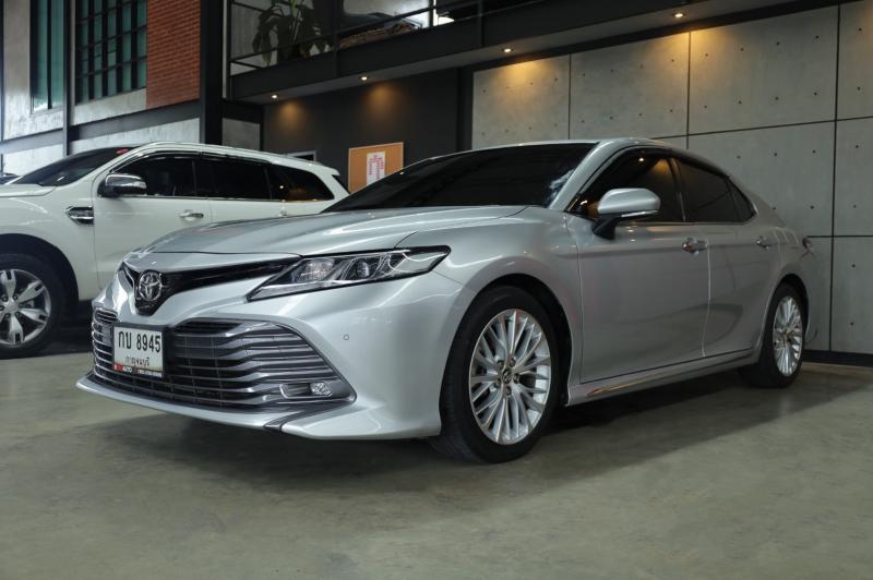 TOYOTA Camry 2019