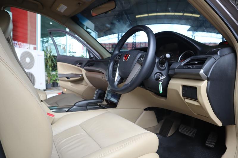 HONDA Accord 2011