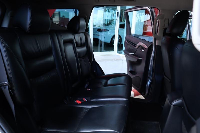 MITSUBISHI Pajero 2016