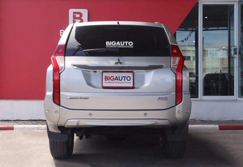 MITSUBISHI Pajero 2016