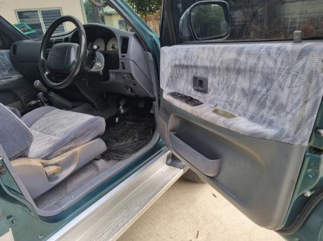 TOYOTA Hilux Sport Rider 2000