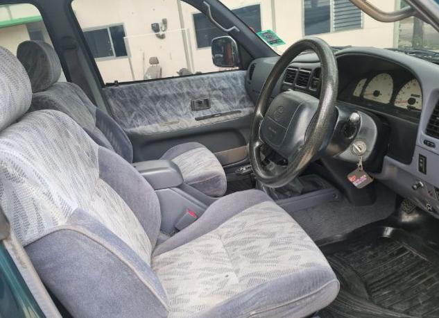 TOYOTA Hilux Sport Rider 2000