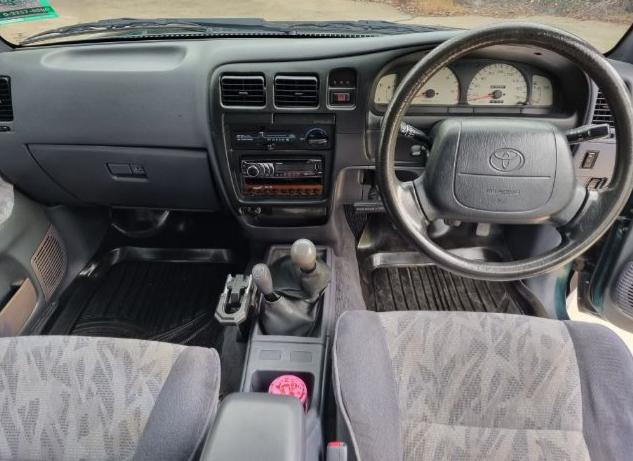 TOYOTA Hilux Sport Rider 2000