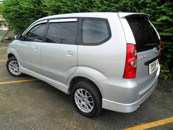 TOYOTA Avanza 2008