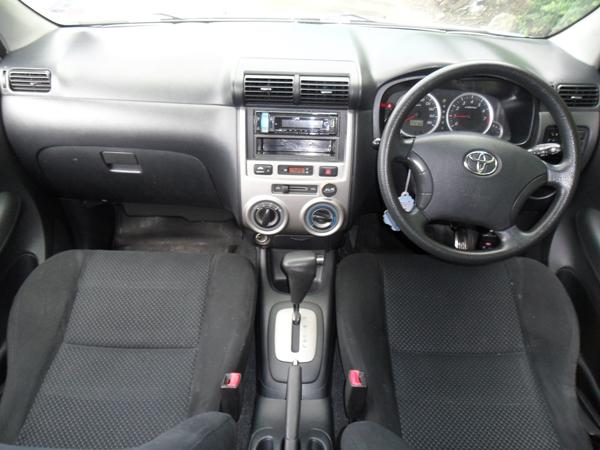 TOYOTA Avanza 2008