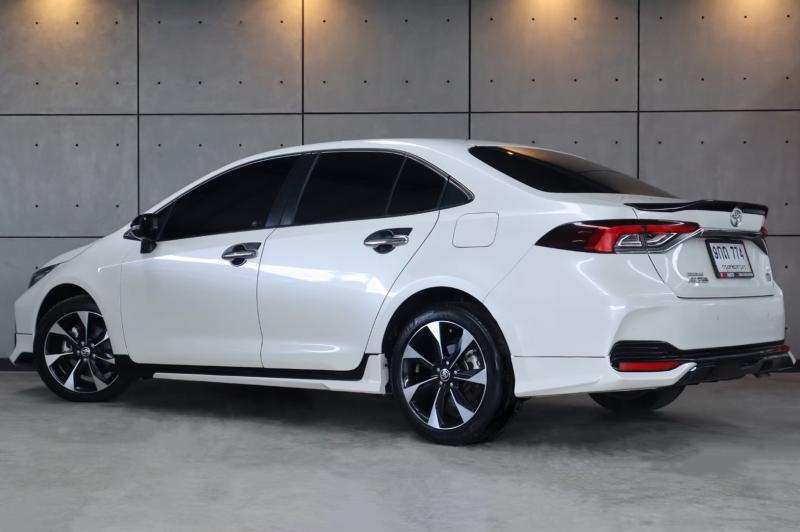 TOYOTA ALTIS 1.8 GR SPORT 2020
