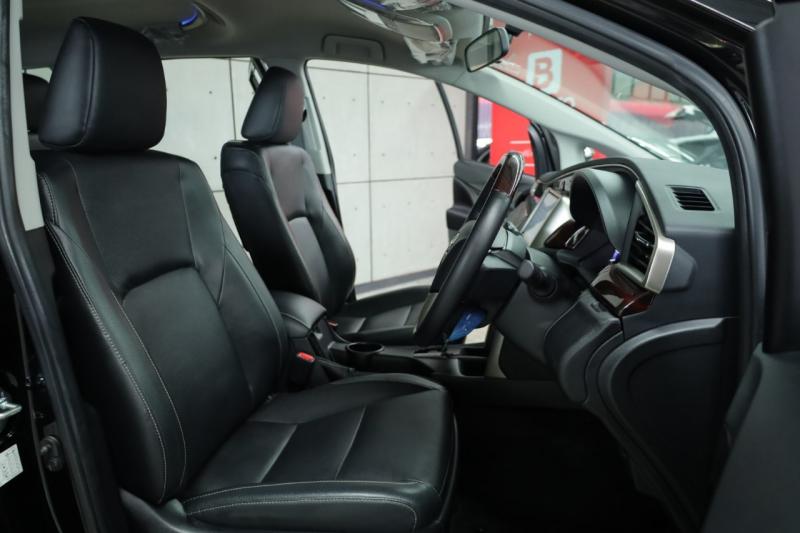 TOYOTA Innova 2021