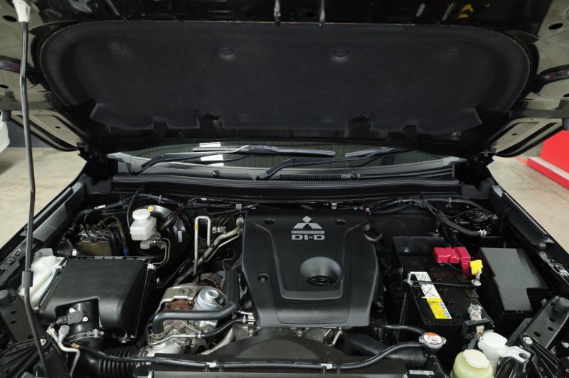 MITSUBISHI Pajero 2021