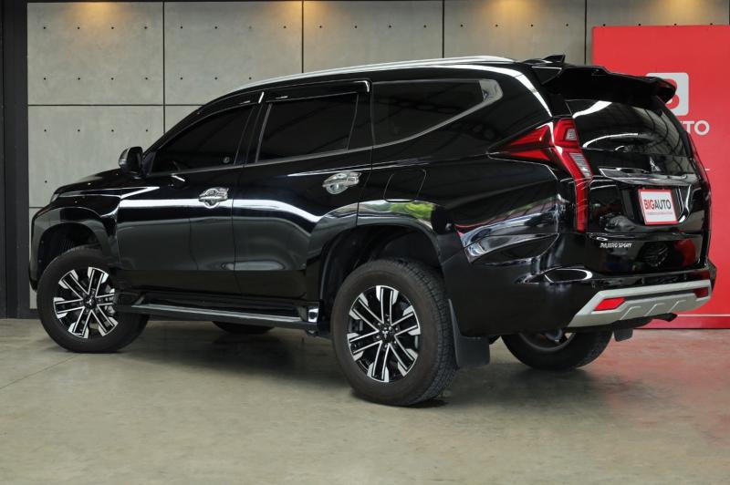 MITSUBISHI Pajero 2021
