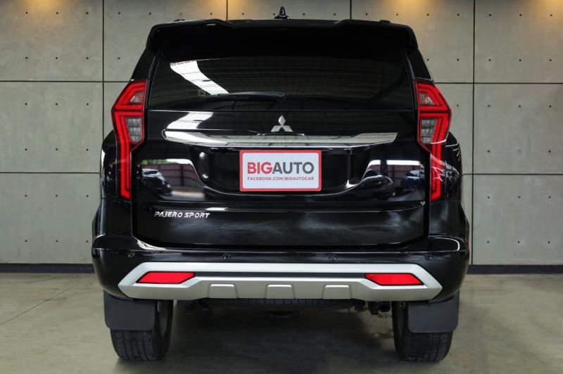 MITSUBISHI Pajero 2021