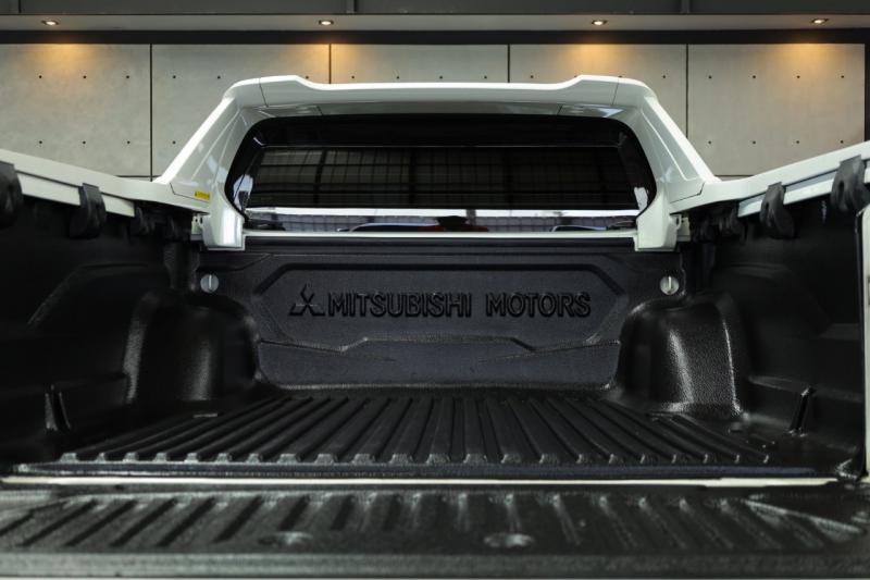 MITSUBISHI TRITON Plus ATHLETE 2018