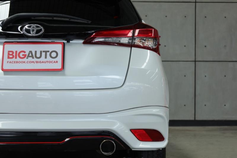 TOYOTA Yaris 2021